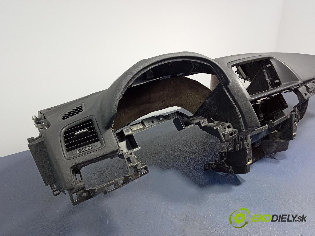 Mazda Cx-5 2013 kokpit,pristrojová doska KD45-60141