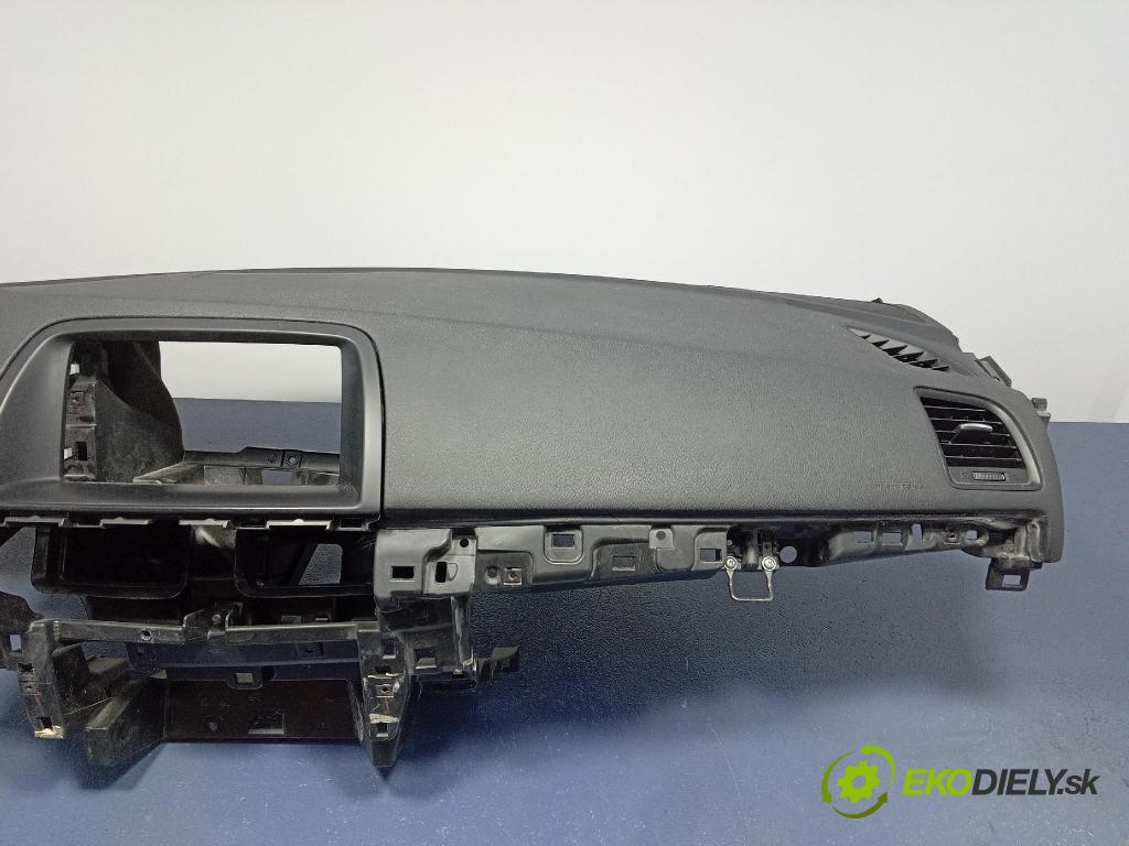 Mazda Cx-5 2013 kokpit,pristrojová doska KD45-60141