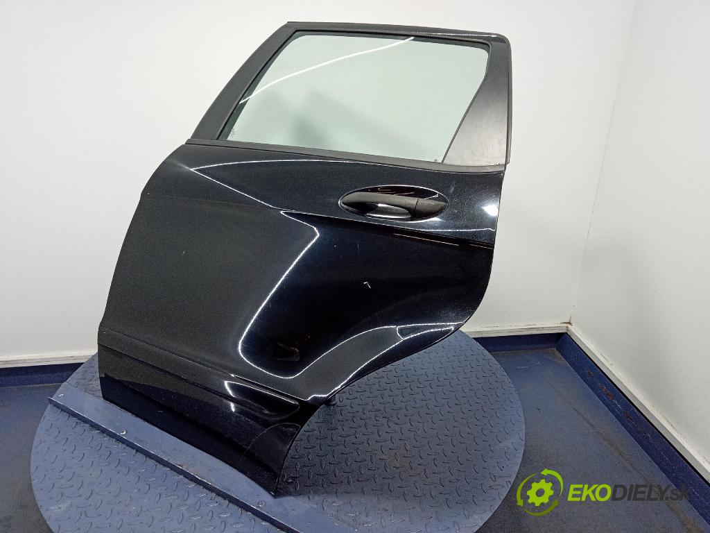 Mercedes A-Klasa 2006 dvere zad Vľavo: