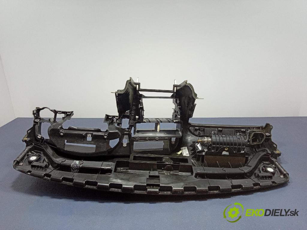 Audi A4 2008 kokpit,pristrojová doska 8K1857041