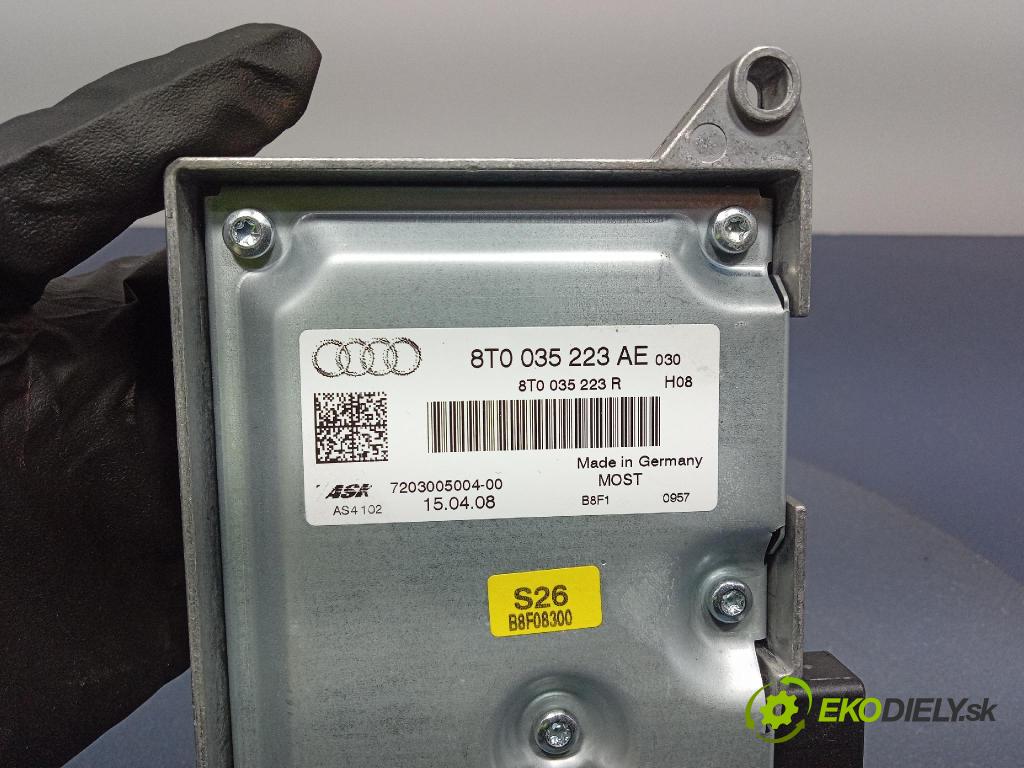 Audi A4 2008 Zesilovač: Rádio: Navigacia: 8T0035223AE