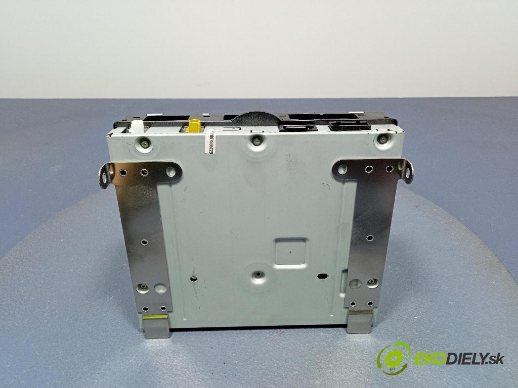 Audi A4 2008 Radio I Navigácia: 4F0035541L