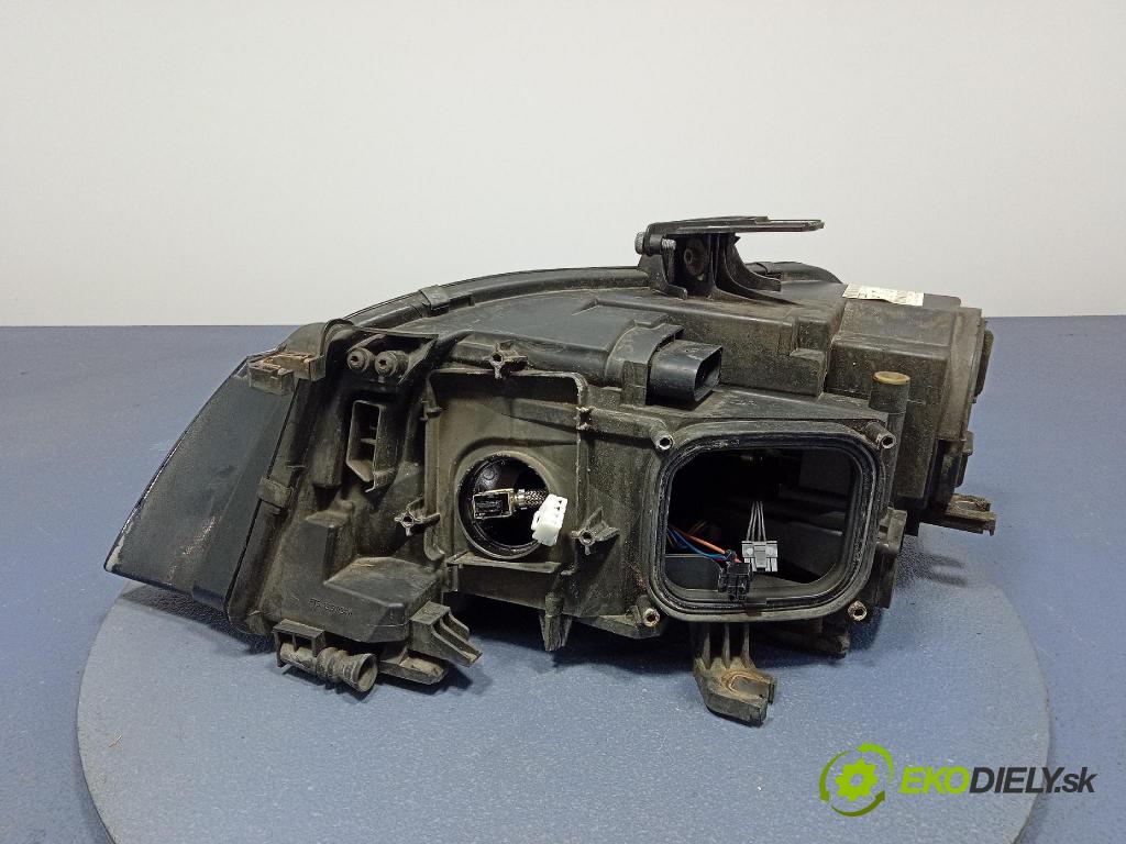 Audi A4 2008 Reflektor: v pravo: 8K0941004C