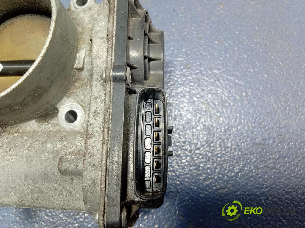Lexus RX 2009 klapka 22030-20060