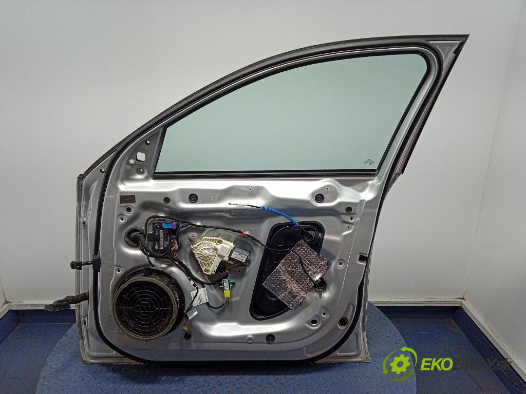Audi A4 2008 dvere Predné pravé 