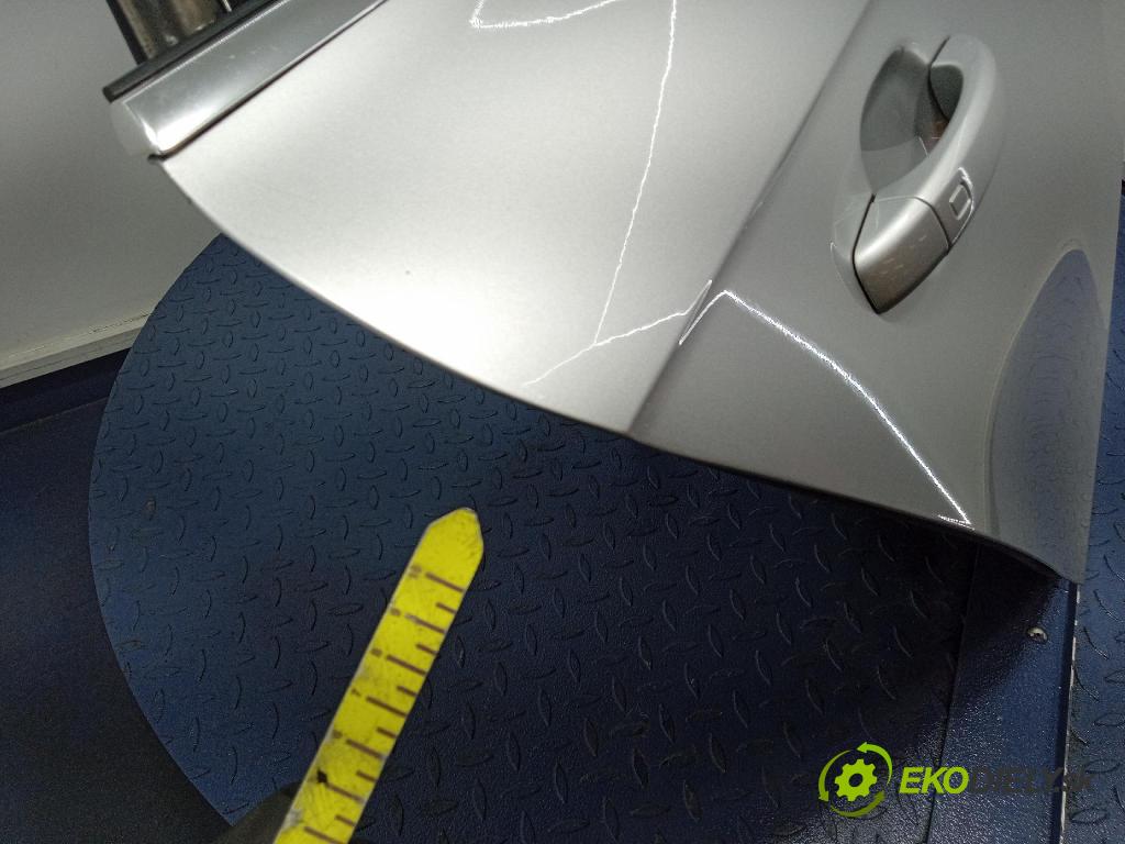 Audi A4 2008 dvere zad pravé