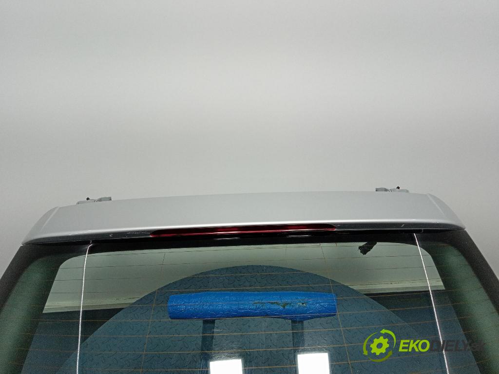 Audi A4 2008 zadna dveře kufra: kufra: