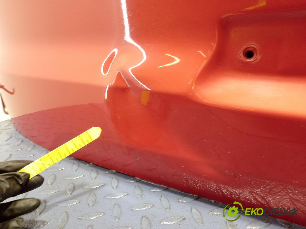 Ford Ecosport 2015 zadna dveře kufra: kufra: