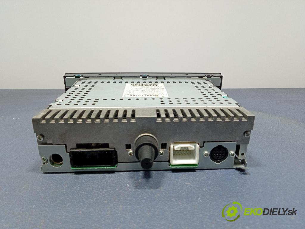 Mitsubishi Colt 2005 Radio I Navigácia: MR587702HA