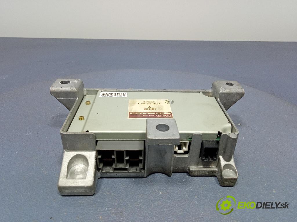 Mitsubishi Colt 2005 riadiaca jednotka MR594091
