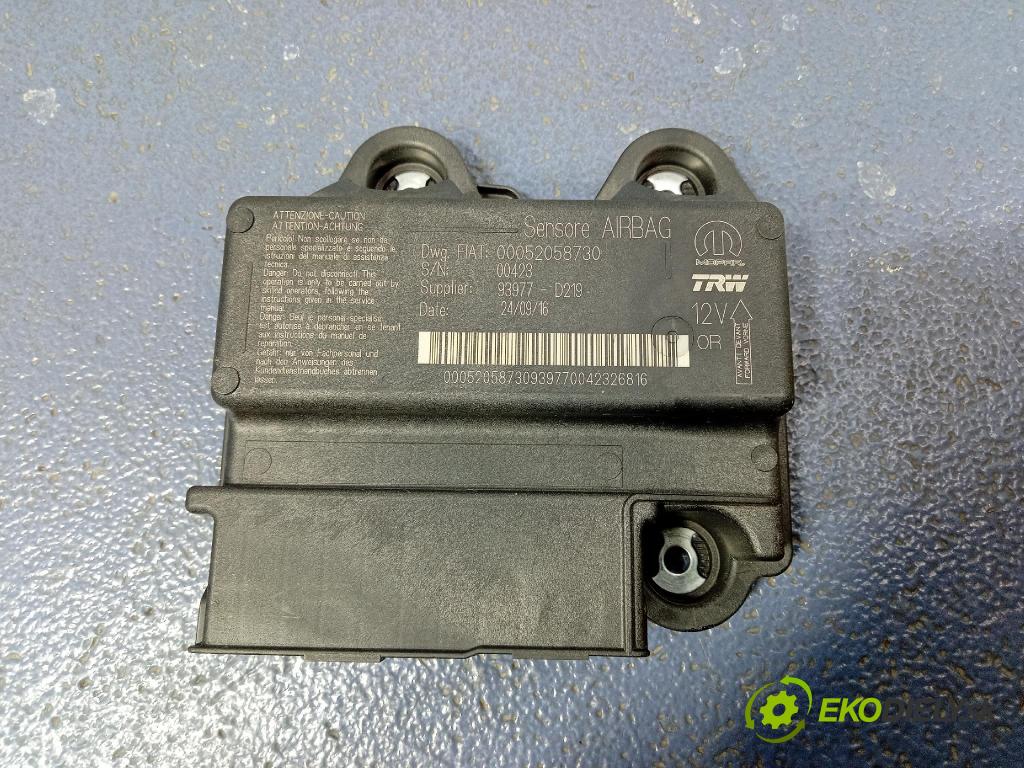 Fiat Tipo 2016 kokpit,pristrojová doska 735660756