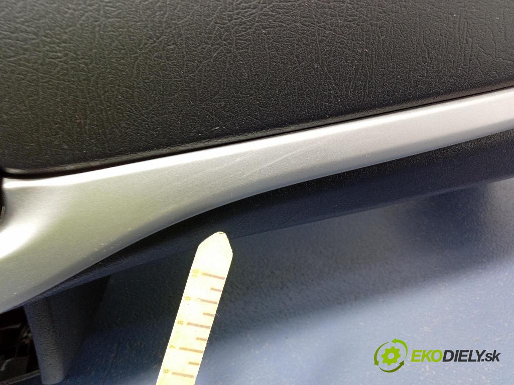 Fiat Tipo 2016 kokpit,pristrojová doska 735660756