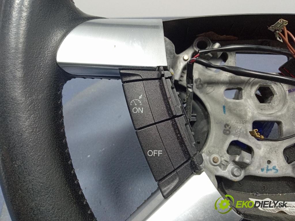 Ford C-max 2009 volant 3M513600CJW