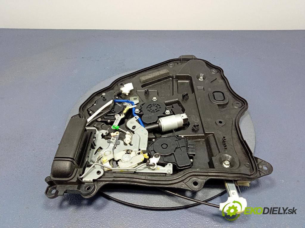 Mazda 5 2009 mechanizmus okna Okná: zad Vľavo: C2357397X