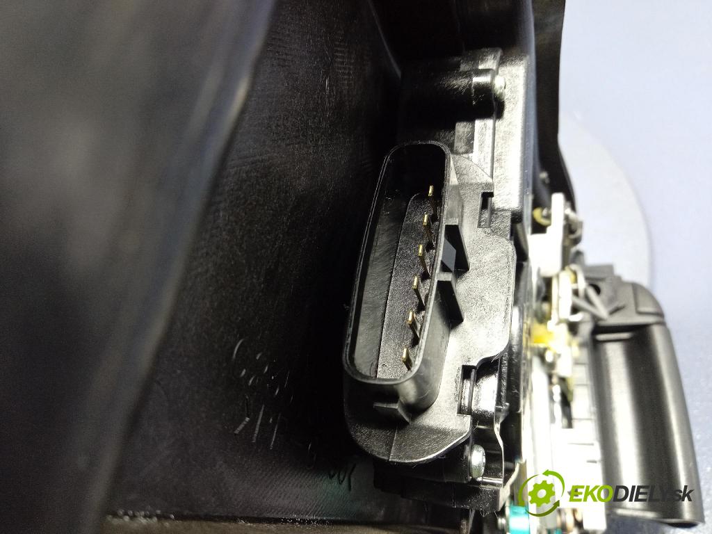 Mazda 5 2009 mechanizmus okna Okná: zad Vľavo: C2357397X
