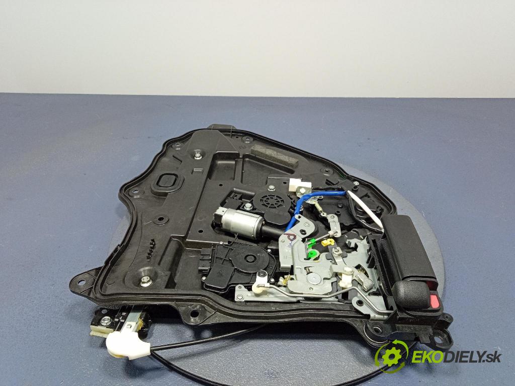 Mazda 5 2009 mechanizmus okna Okná: zad v pravo: C2357297X