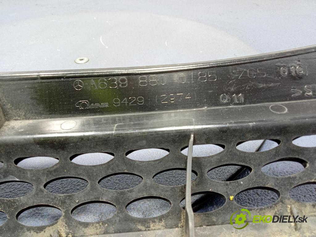 Mercedes Vito 2006 miežka / Gril: A6398800185
