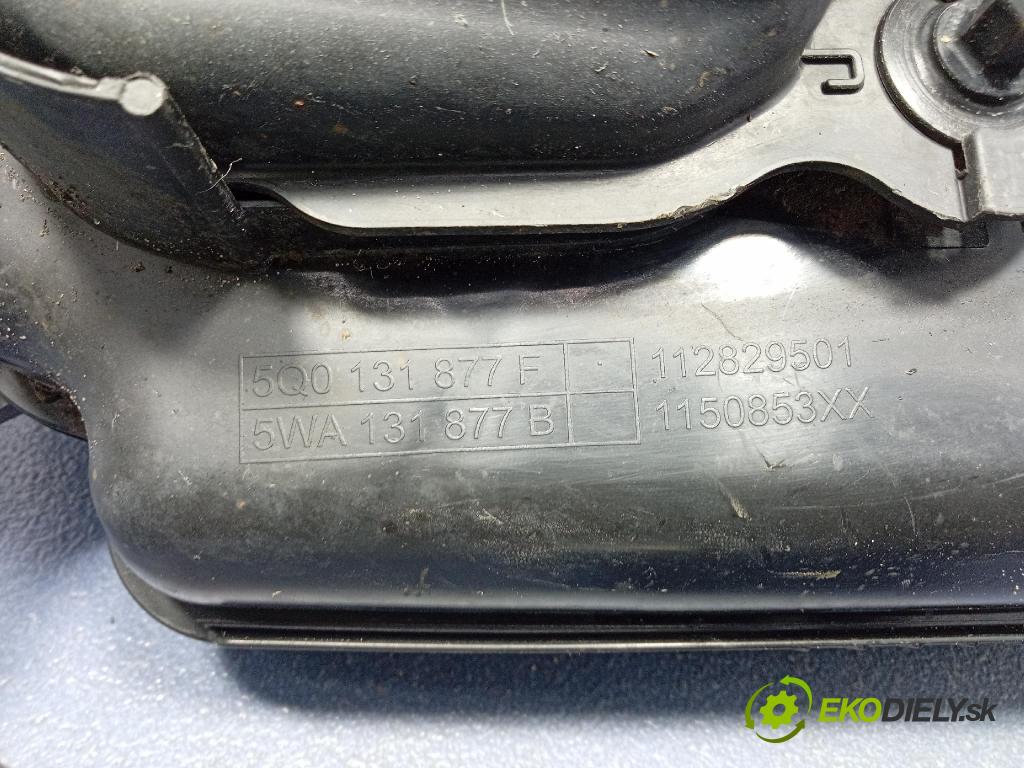 Skoda Octavia 2019 Nádrž: AdBlue: 5Q0131877F