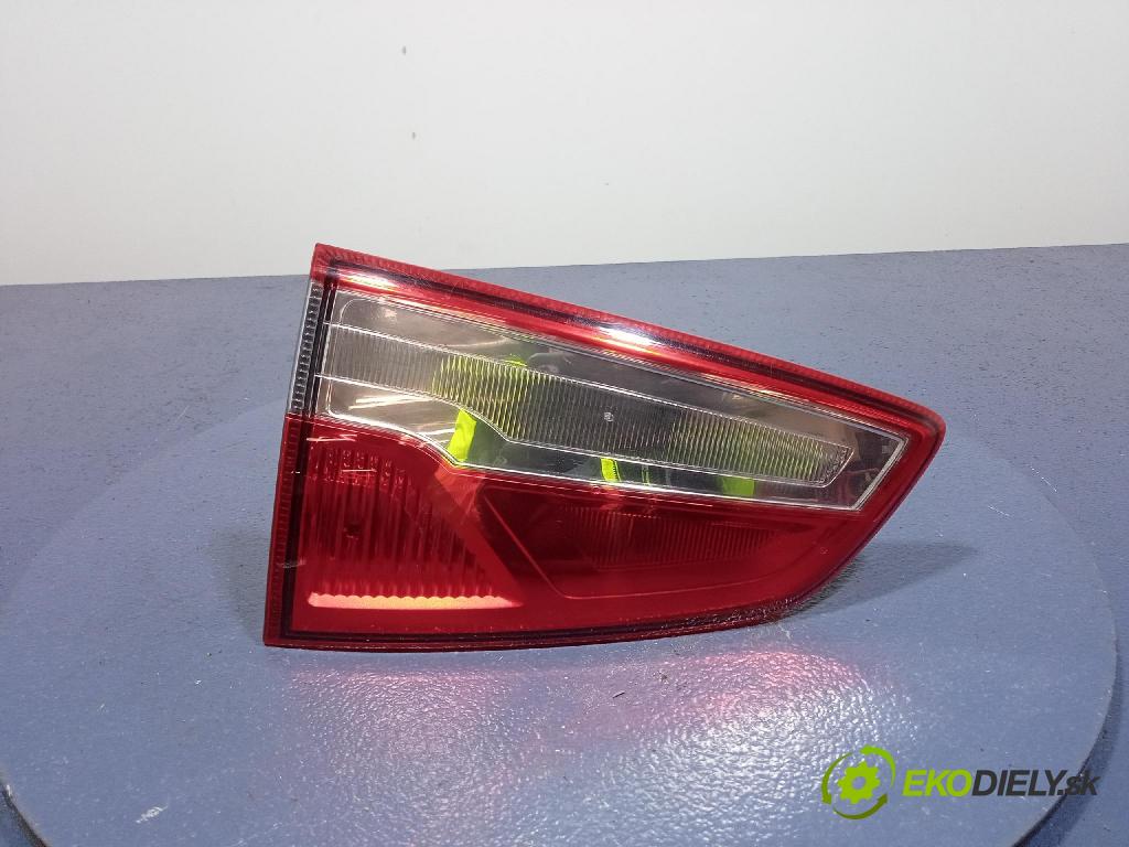 Ford Ecosport 2015 svetlo / reflektor zad ľavá Vnútri: CN1513A603BA