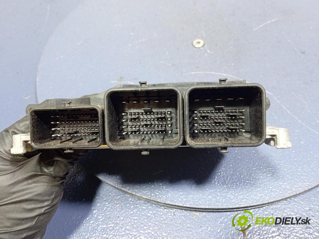 Ford Ecosport 2015 riadiaca jednotka Motor: DN15-12A650-XE