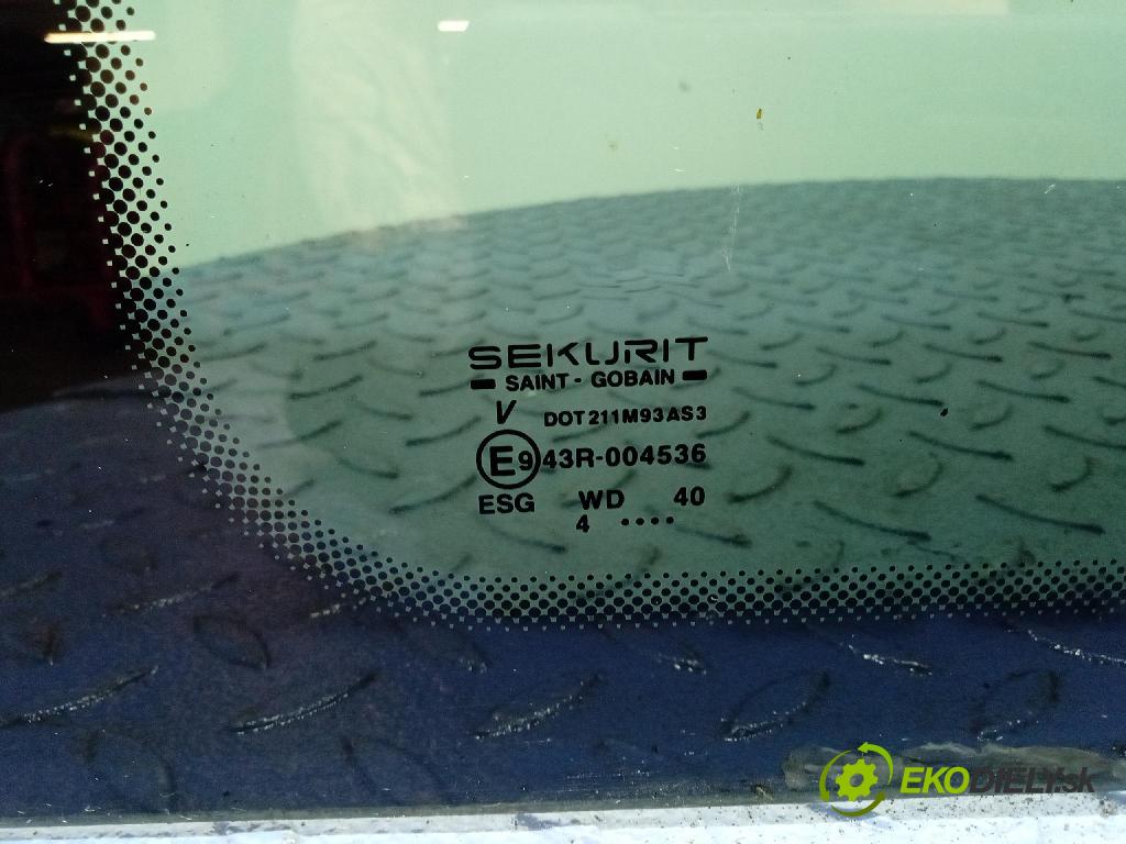 Mercedes Vito 2006 sklo dvere zad Prava: