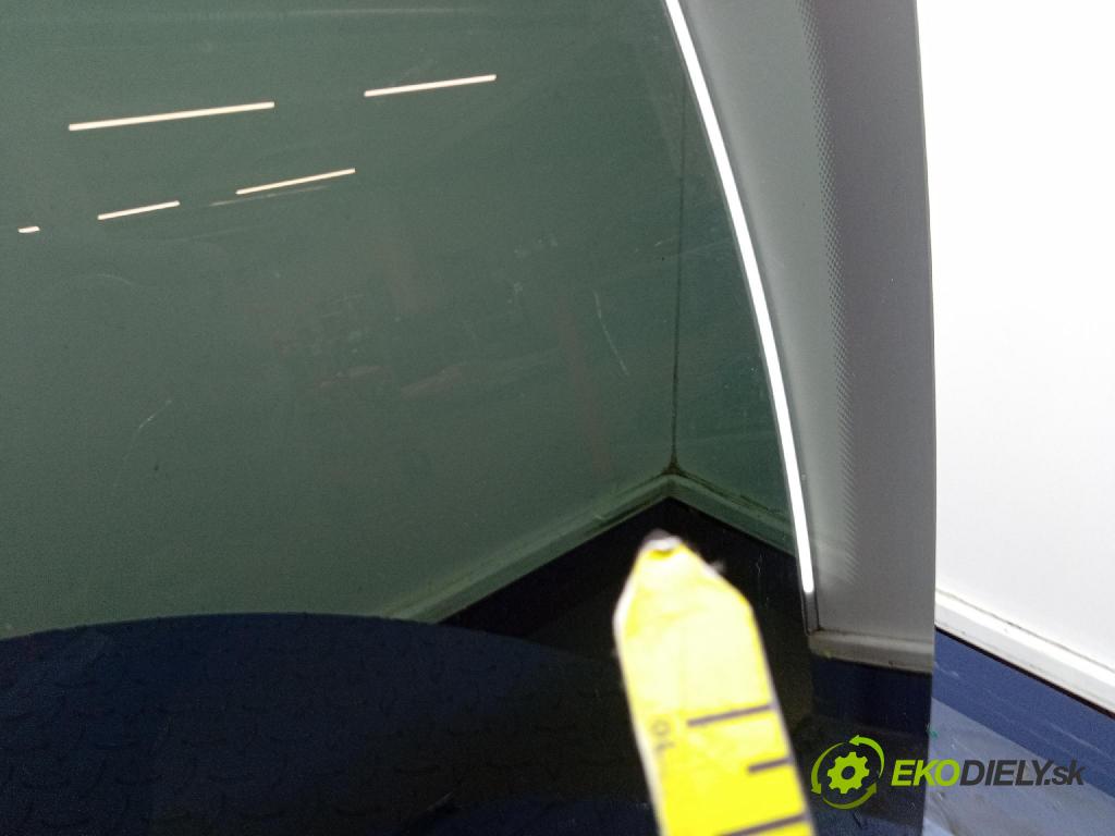 Mercedes Vito 2006 sklo dvere zad Prava: 