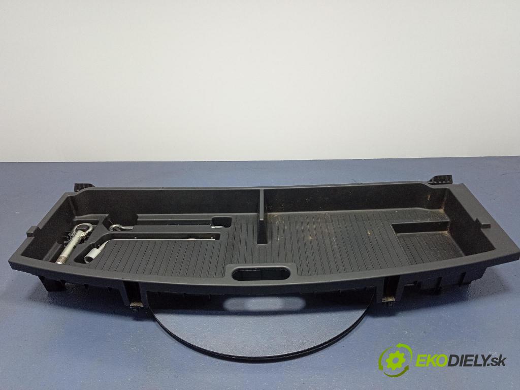 Mazda 5 2009 kastlík C235688MX