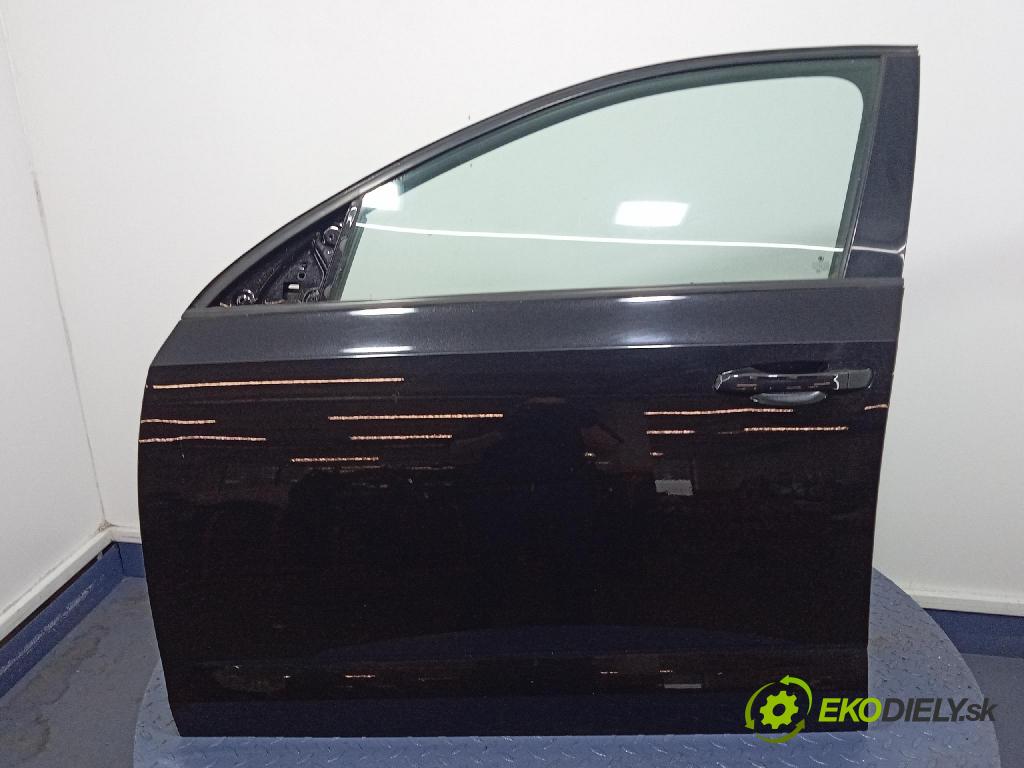 Skoda Octavia 2019 dvere Predné Vľavo: