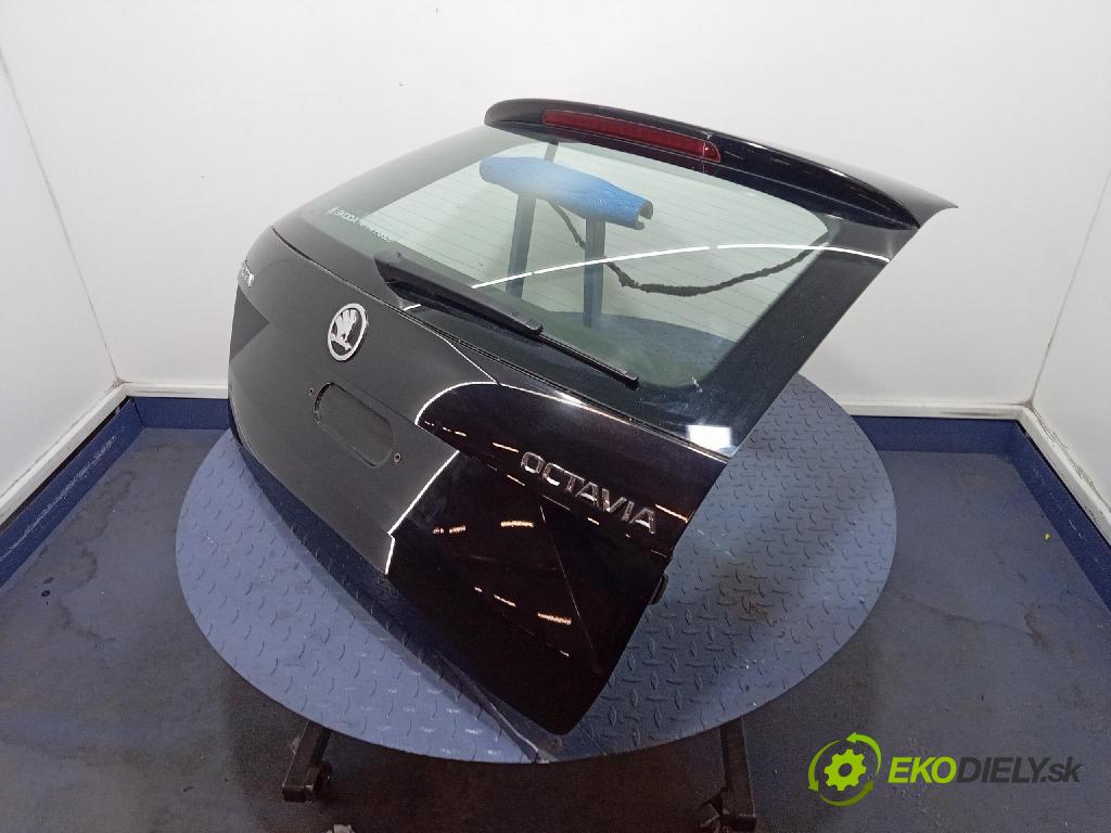 Skoda Octavia 2019 zadna dveře kufra: kufra: