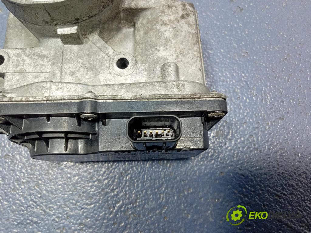 Mazda 5 2009 klapka L3R413640