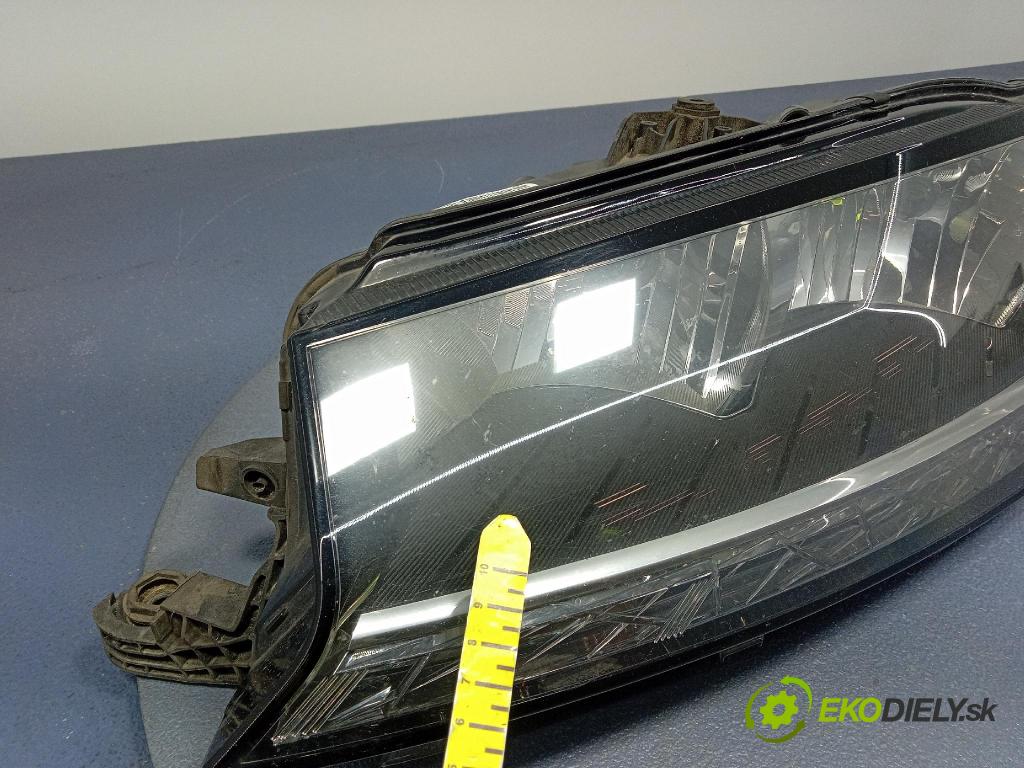 Skoda Fabia 2020 Reflektor: Vľavo: 6V1941015D