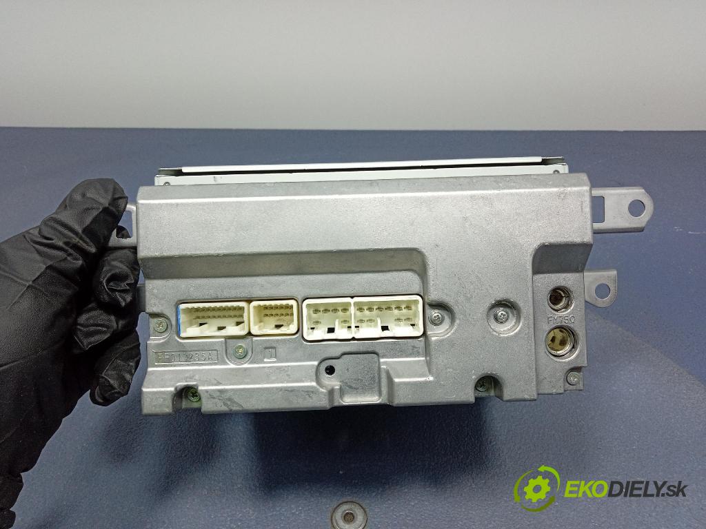 Toyota Corolla 2007 Radio I Navigácia: 86120-12A30