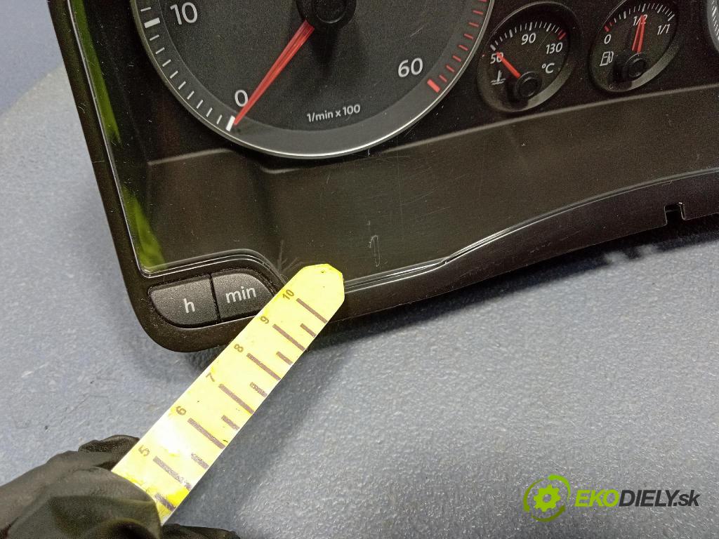 Vw Golf 2006 prístrojovka/ budíky 1K0920863B