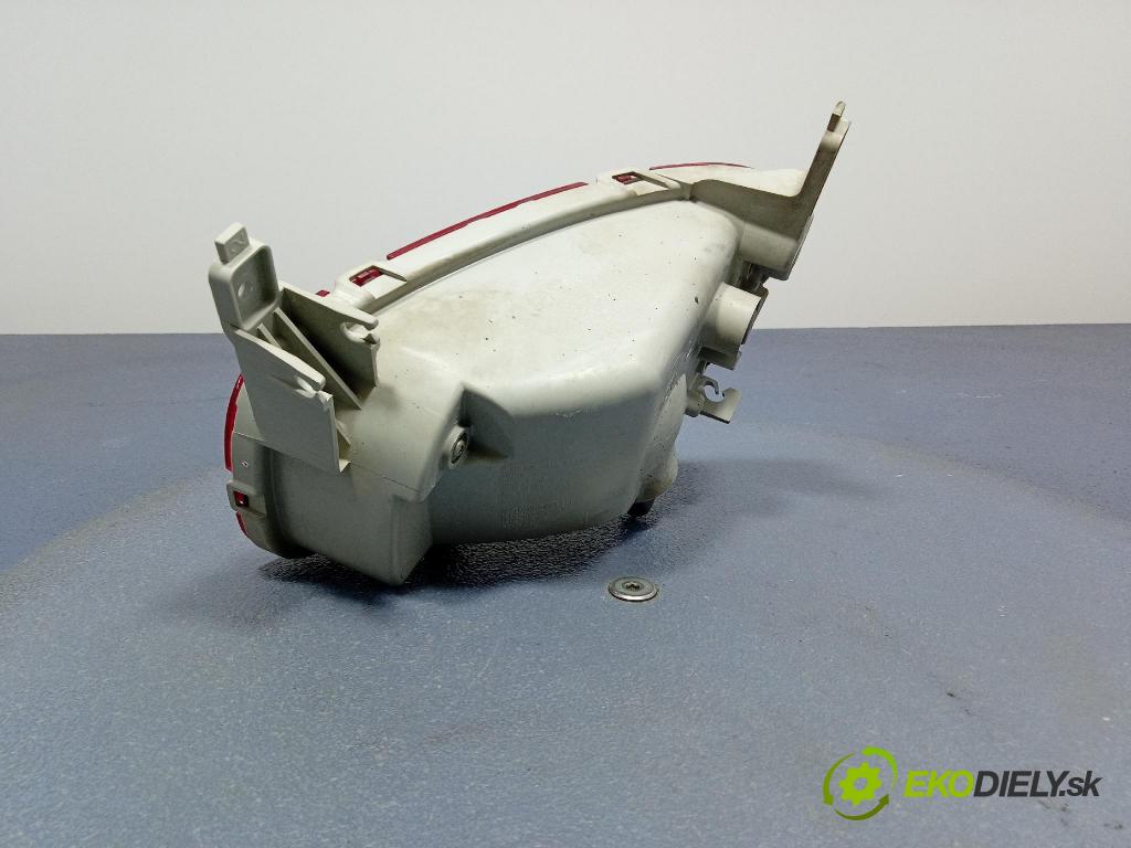 Mazda 5 2009 Späť: CD8551660