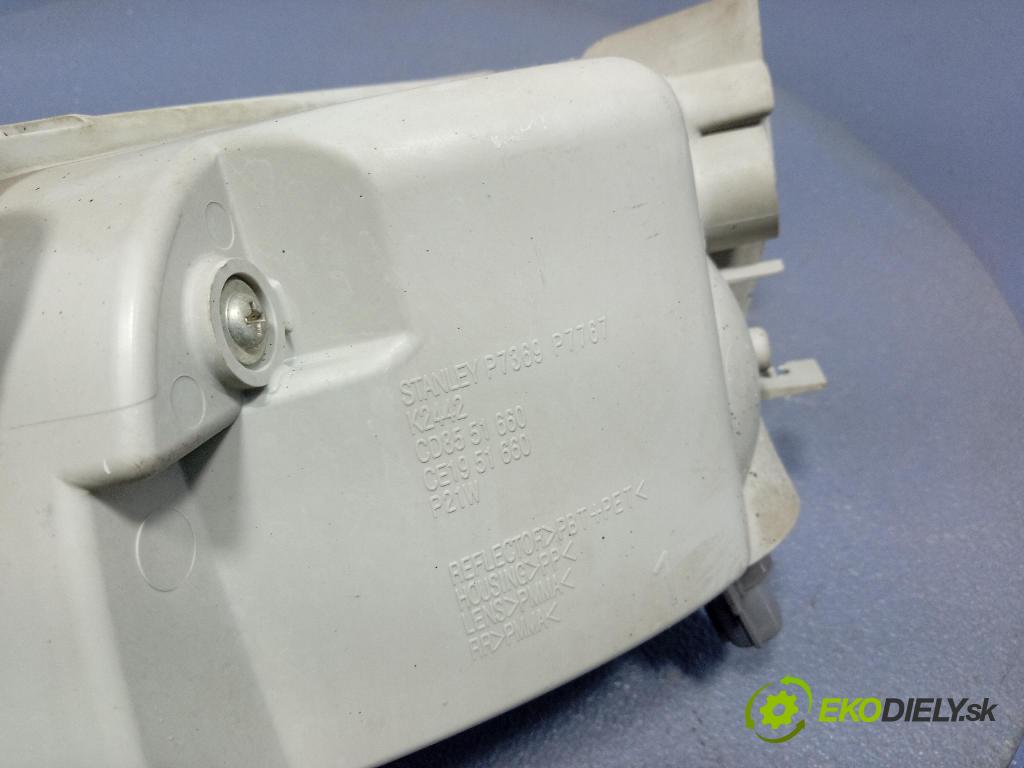 Mazda 5 2009 Späť: CD8551660