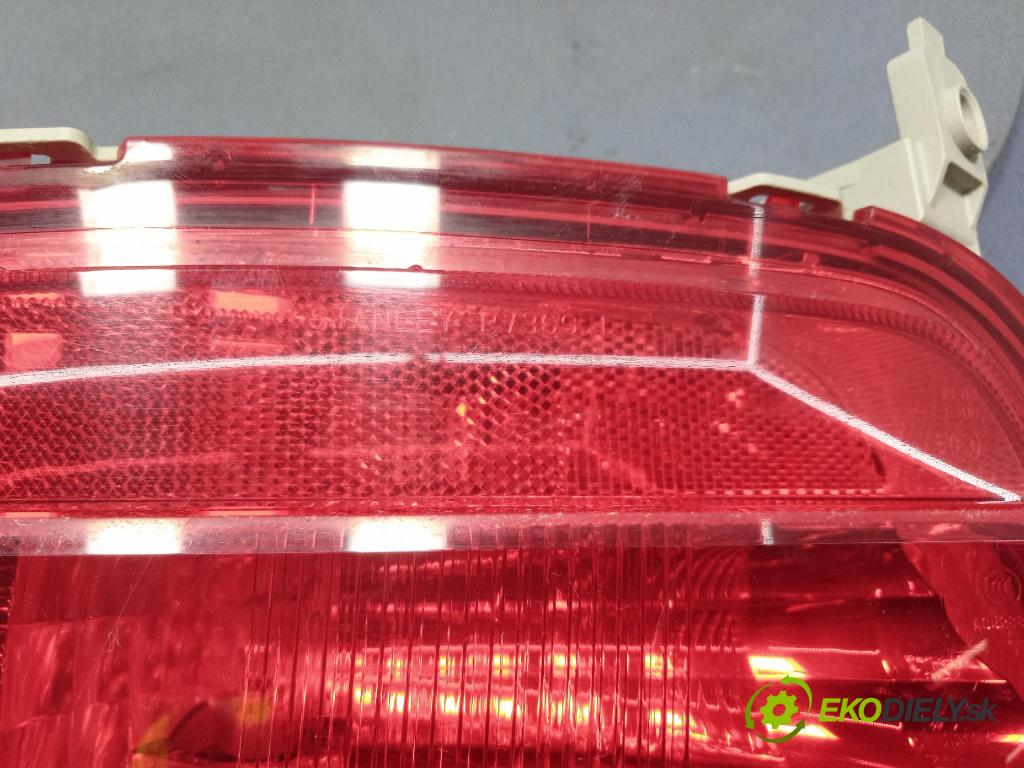 Mazda 5 2009 Späť: CD8551660