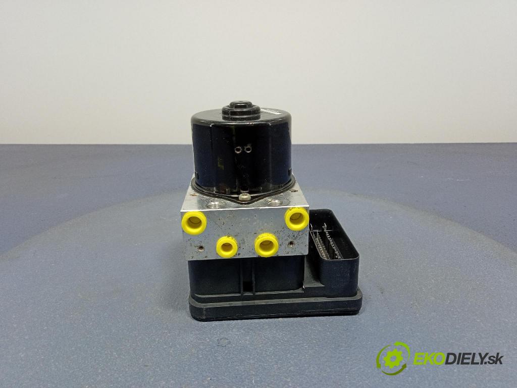 Mazda 5 2009 čerpadlo ABS x 7N61-2C405-CA
