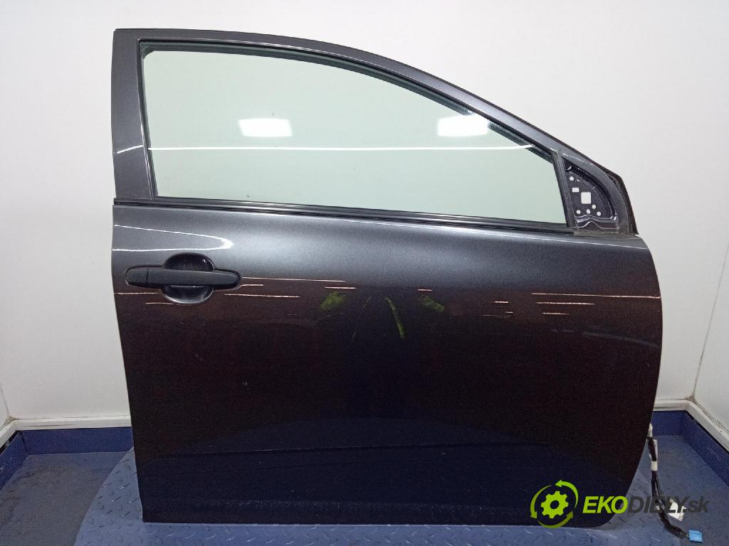 Toyota Corolla 2007 dvere Predné pravé