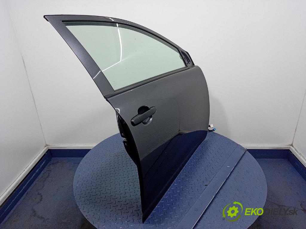 Toyota Corolla 2007 dvere Predné pravé