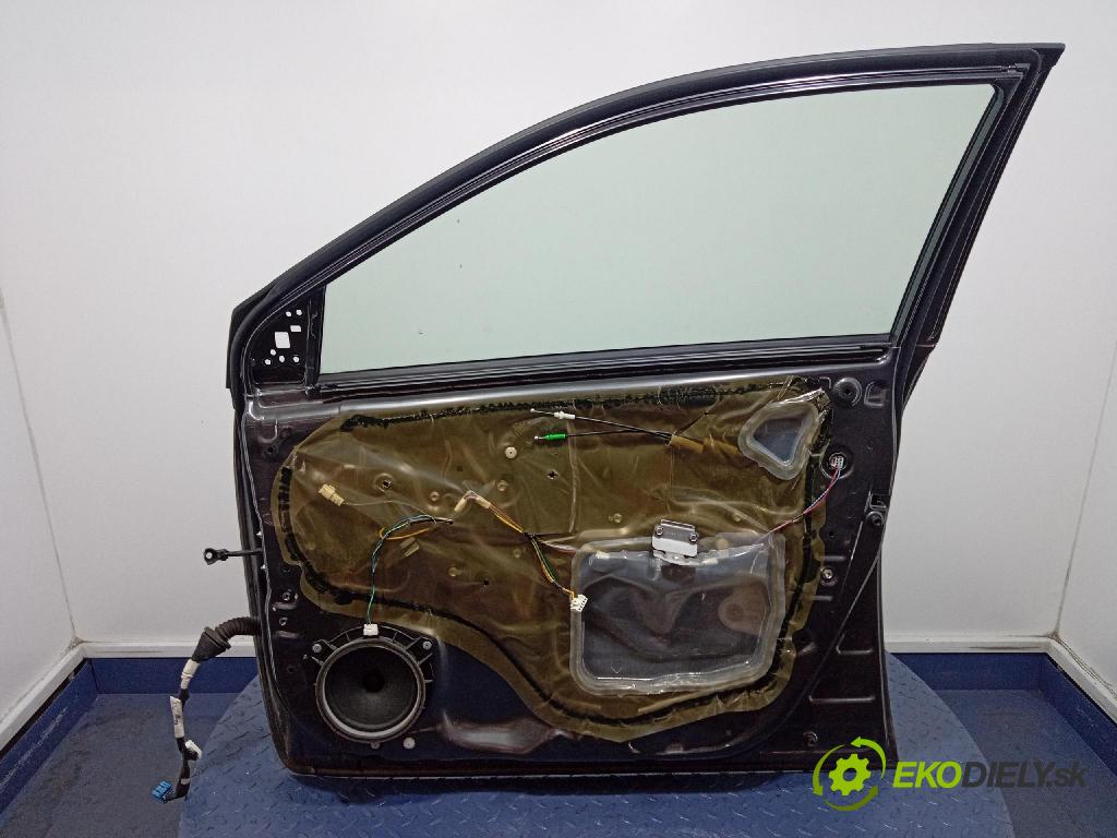 Toyota Corolla 2007 dvere Predné pravé