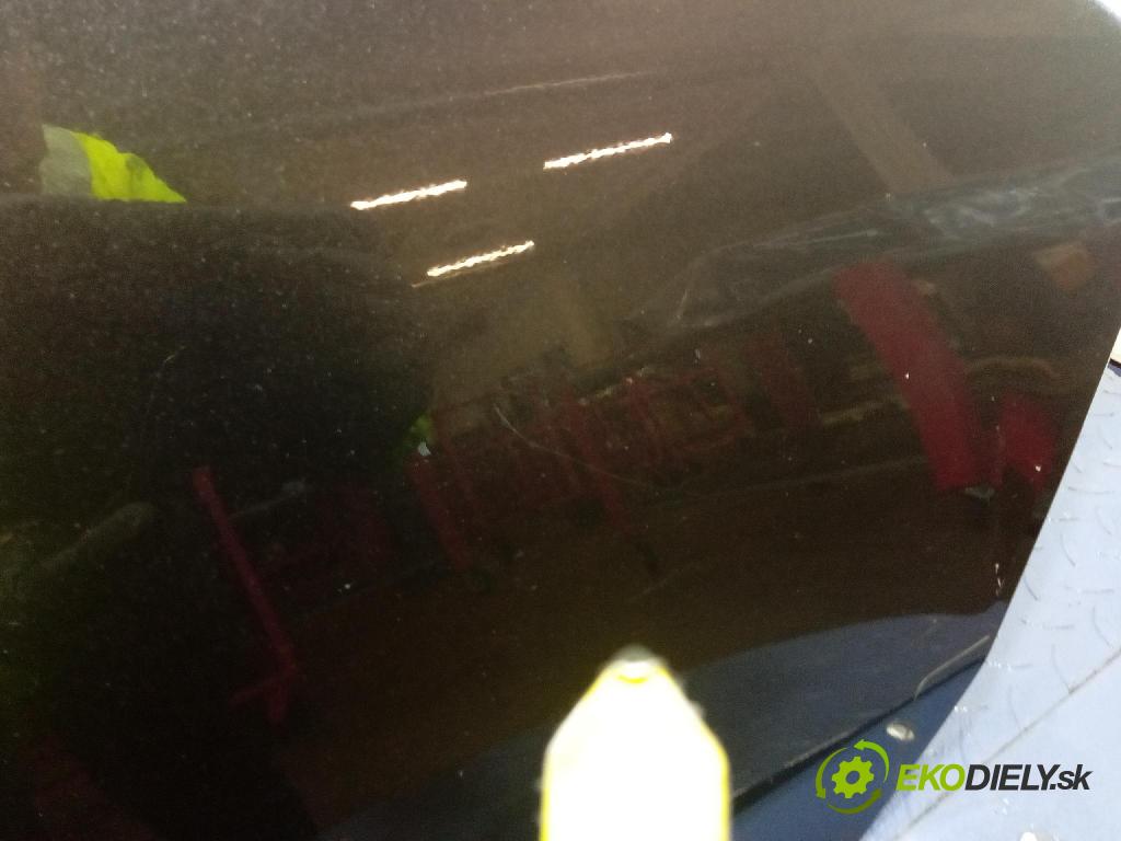 Toyota Corolla 2007 dvere zad Vľavo: