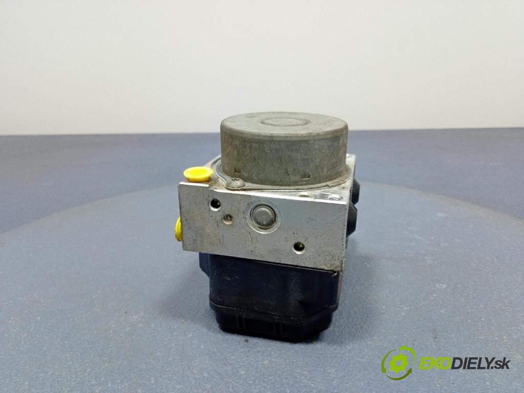 Toyota Corolla 2007 čerpadlo ABS x 44510-12390