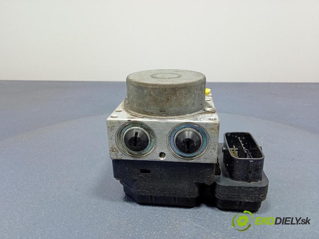 Toyota Corolla 2007 čerpadlo ABS x 44510-12390