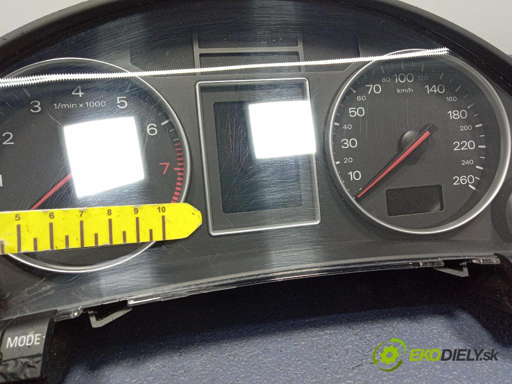Audi A4 2001 prístrojovka/ budíky 8E0920900F