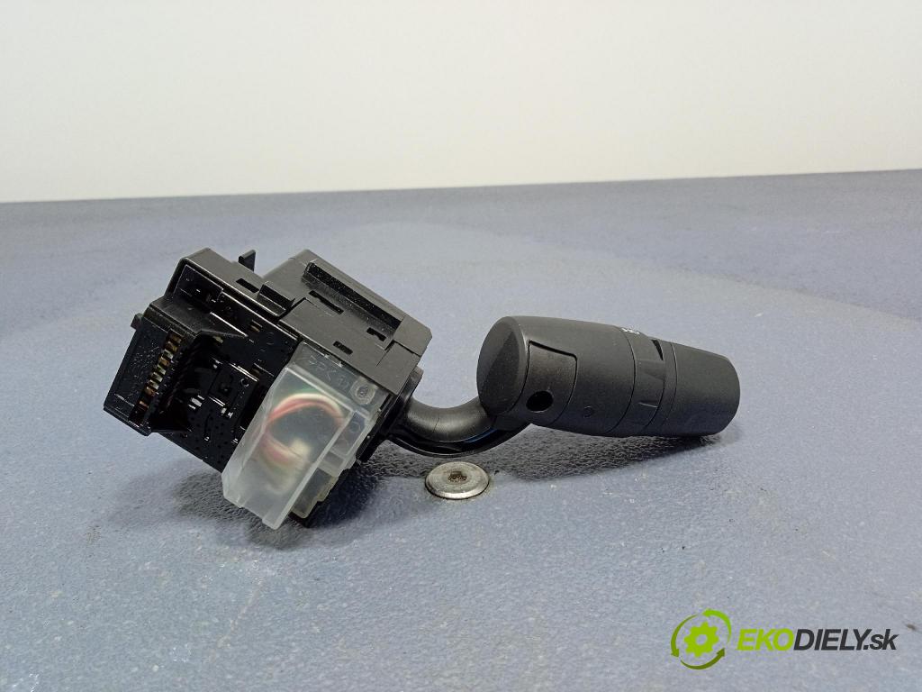 Mazda 3 2014 prepínač 17F887