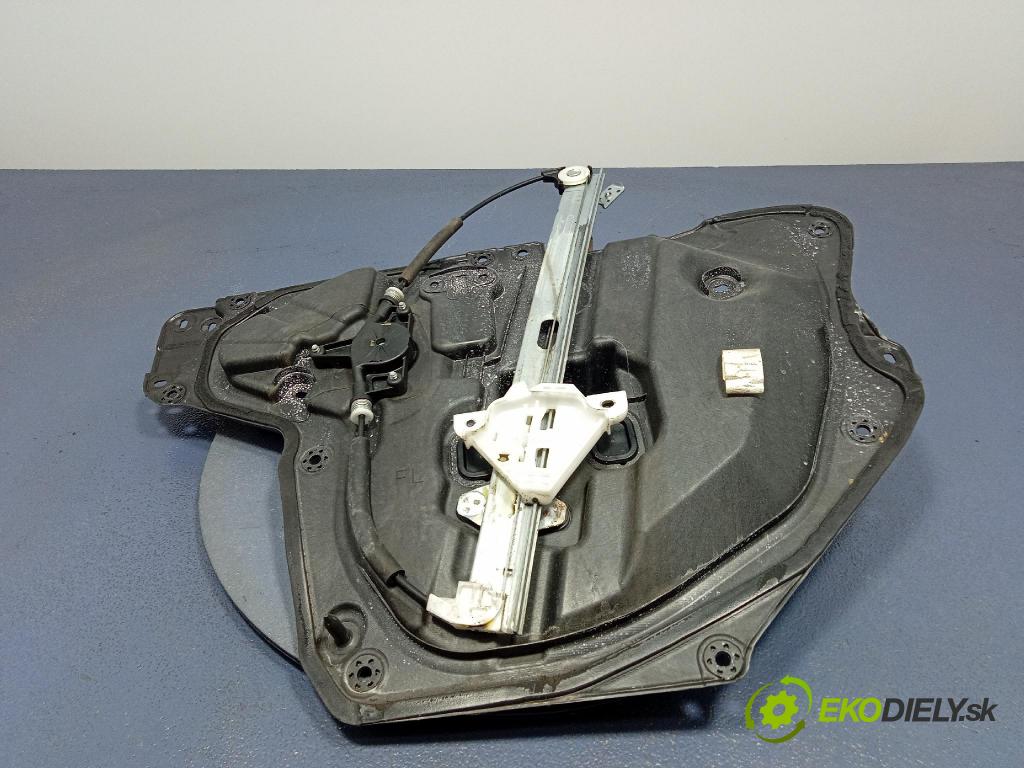 Mazda 3 2014 mechanizmus okna Okná: Predné Vľavo: BHS25997X