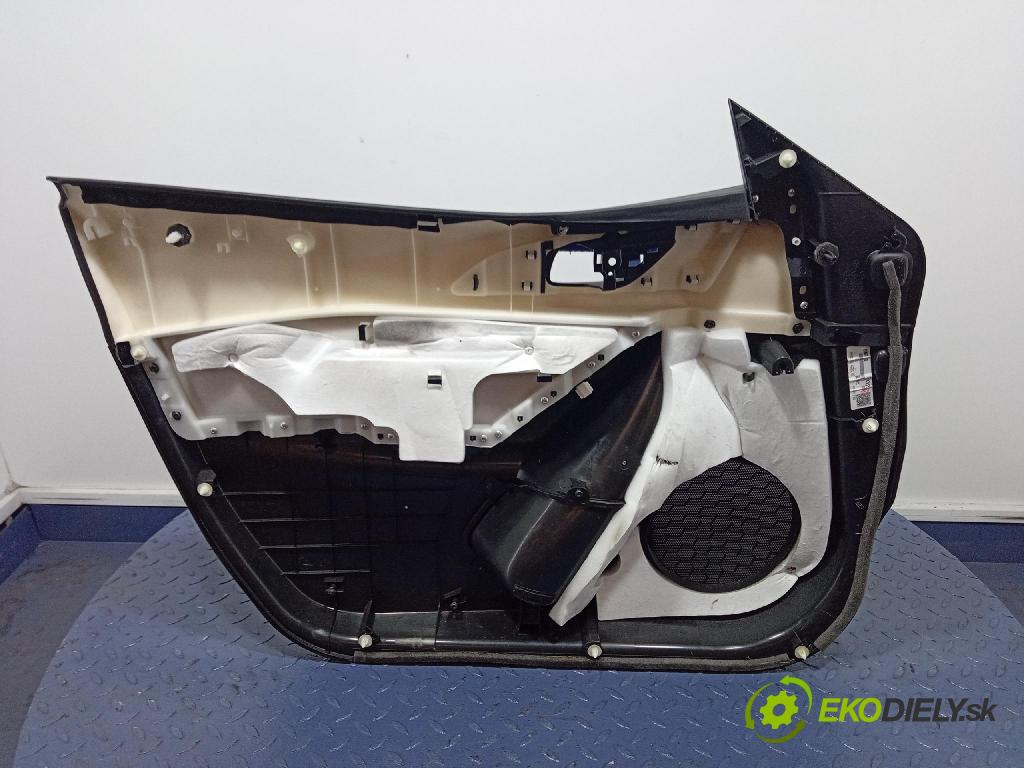 Mazda 3 2014 Čalounictví: dvere Predné Prava: