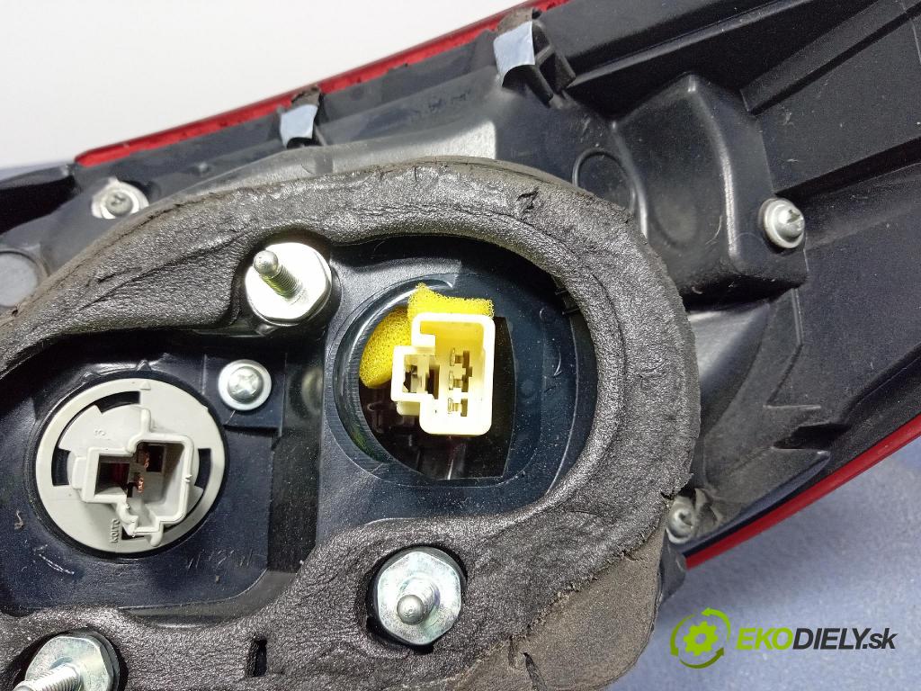 Mazda 3 2014 svetlo / reflektor zad ľavá Vonkajsia: B45D-51160