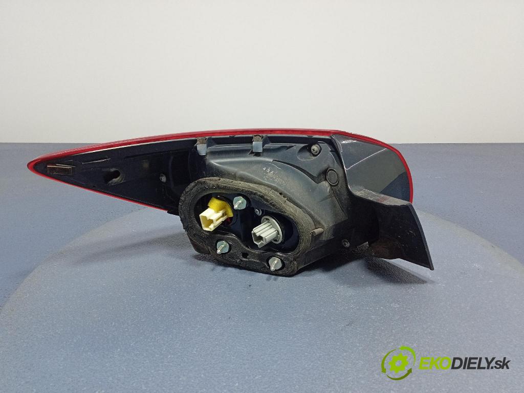Mazda 3 2014 svetlo / reflektor zad Prava: Vonkajsia: B45D-51150