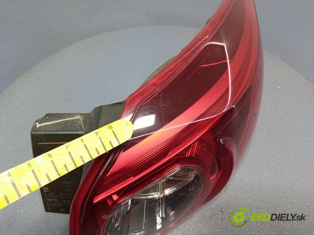 Mazda 3 2014 svetlo / reflektor zad Prava: Vonkajsia: B45D-51150